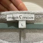 Moa Moa  Gray 3/4 Sleeve Tunic Sweater with Lace Trim Photo 3