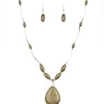 Paparazzi  Explore The Elements Olive Green Stone Necklace Set Photo 0