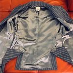Anne Klein Gray/White Pinstriped Suit Blazer. EUC. Photo 11
