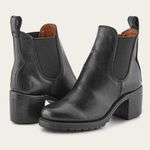 Frye NWT  Sabrina Chelsea Black Leather Boots Photo 0