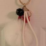 Key chain White Photo 0