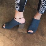 Kenneth Cole  Reaction Blue Suede Block Heel Mules Size 9 Photo 3