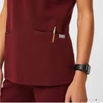 FIGS  Burgundy Casma Three-Pocket Scrub Top Size XS Photo 9