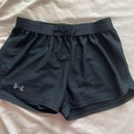 Under Armour Shorts Photo 0