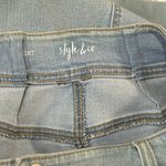 Style & Co . Women's Button Front Stretch Denim Light Wash Jean Skirt-6P Photo 2