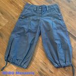 BCBGMAXAZRIA  Women's  BCBG Max Azria Capri Pants size 2,  Blue Photo 1
