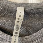 Lululemon  athletica Swiftly Tech Charcoal Long Sleeve Women's Tee size 4 new Photo 2