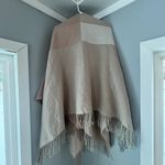 SOIA & KYO NWT  Mirel Woven Colorblock Neutral Blush-Toned Fringe Scarfigan Shawl Photo 4