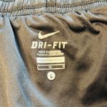 Nike Dri-Fit Black & White Women's Running Athletic Shorts Size Large Photo 3