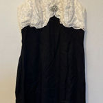 Vintage Scott McClintock Stunning Lace Dress with Broach and Pearl Detail Size 6 White Photo 0