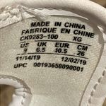 Nike  Owaysis White Sandal Shoes Womens Size 9 CK9283-100 Lightweight Comfort Photo 1