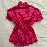 Moon River Y2K hot Pink ruffled blouse button-up front elastic waist 3/4 sleeves Photo 4