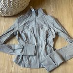 Lululemon  athletica Women's Light Gray Utility Jacket Photo 0