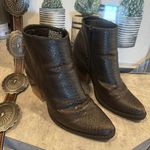 Very G Snakeskin Faux Leather Ankle Boots Stacked Heels  Size 8. Photo 3