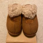 UGG Women’s Dakota 1212W Camel Slipper Size 6 Lightly Used Very Good Condition Photo 6