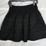 AQUA Women's Black Scalloped Stripe Stretchy Pleated Skirt S Photo 0