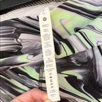 Lululemon Green Gray Black Marble Pattern Lined Hotty Hot Shorts - Size 10 Photo 2