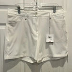 Puma White Women's Golf Shorts Front‎ & Back Pockets Size 12 NWT Photo 0