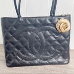 Camellia Flower Vegan Leather Magnetic Bag Charm Photo 7