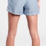 Athleta NWT Cabo 4” Linen Short in Chambray Blue - Size 6 Photo 1