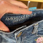 American Eagle  Blue Jean Denim Floral Embroidery Cut Off Shorts Size 2 Photo 2
