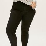 Everlane NWT  The Curvy Authentic Stretch High Rise Skinny Jean in Black Photo 0