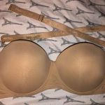 Daisy Fuentes Nude Strapless Bra Photo 0