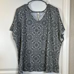 Cacique Plus Size  White Black Geometric S/S Blouse Size 18/20 EUC #2521 Photo 0