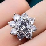 NEW 1 Carat Moissanite Flower Ring Sterling Silver Size 8 Photo 4