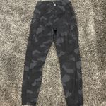 Yogalicious  7/8 Leggings with Side Pockets in Camo, Size S​​​​​​​​​​ Photo 2