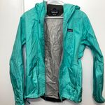 Patagonia Raincoat Photo 0