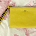 Coach  Wristlet Photo 0