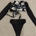 Cupshe NWT  Bathing Suit Women's Sz Small Long Sleeve Black Floral High Rise Swim Photo 2