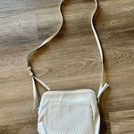Universal Threads Universal Thread white cross body bag Photo 0