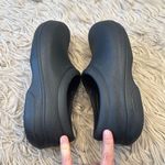 Crocs slip resistant black clogs size 7 men 9 women Photo 3