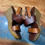 American Eagle Outfitters Tan Brown leather Wedge platform Sandals size 8 Photo 1