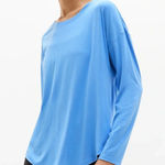 Athleta  M Move with Ease Top Long Sleeve Cornflower Blue Medium Photo 0