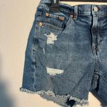 Gap Blue Jean Shorts Distressed Raw Hem Ripped SZ 28 Y2K Straight Leg Denim 5” Photo 5
