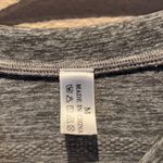 Gray and White Stretchy Long Sleeve Athletic Yoga Crop Size Medium Photo 3