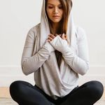 Zyia Active Women's Haze Hooded Yoga Top S Grey Photo 0