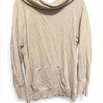 Gloria Vanderbilt  Sports Cream stretch long sleeve top Photo 0