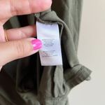 T Tahari NEW Shirred Neck Dress In Cyprus Olive Short Sleeve Womens Size… Photo 4