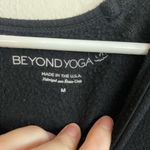 Beyond Yoga  black Crewneck Photo 1
