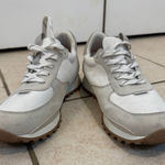 Universal Threads Retro Sneakers Suede Accent Lace‎ Up Casual Walking Shoes Photo 0