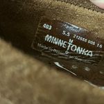 Minnetonka Kilty Hardsole Moccasin Suede Leather Boho Hippie Preppy Coastal 5.5 Photo 9