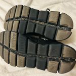 on cloud  X Black/Asphalt Women’s Size 7.5 Photo 4