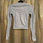Free People  Good Karma Ice Gray Form Fitting Workout Top X/S NWOT Photo 1