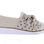 The Original MUKÂ LUKS Womens Beige Casualâ FlatsâNWOT. Size 7 Photo 0