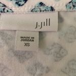 J Jill Cotton Jersey Stretch Knit Pull on Skirt White Blue Fish Size XS Photo 3