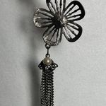 Fashion Statement Flower Design Pendant and Silver Tone Necklace Photo 4